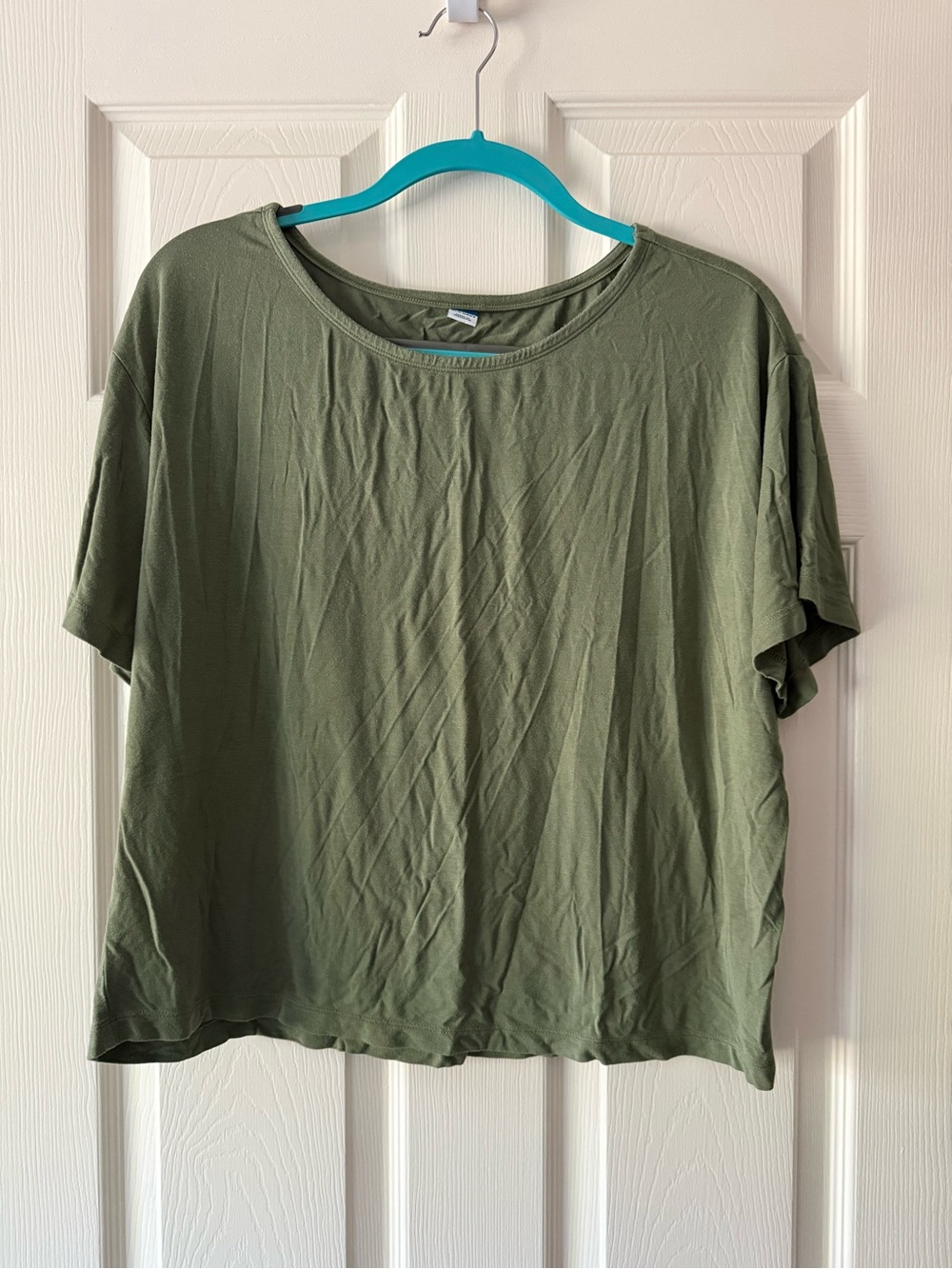 Old Navy Women’s Olive Green Sleep Shirt
